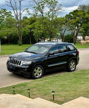 JEEP GRAND CHEROKEE 3.6 LAREDO 4X4 V6 24V GASOLINA 4P AUTOMÁTICO